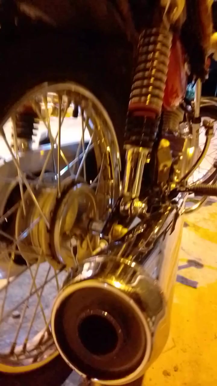 سلام عليكم دراجه البيع نامه موديل 26 اوراق سكنر دراجه نضيفه شوفت عينك السعر 650 وبيهة مجال قليل حك جيه هاذه رقمي بي وتساب ***********يراسلني خاص 💓
