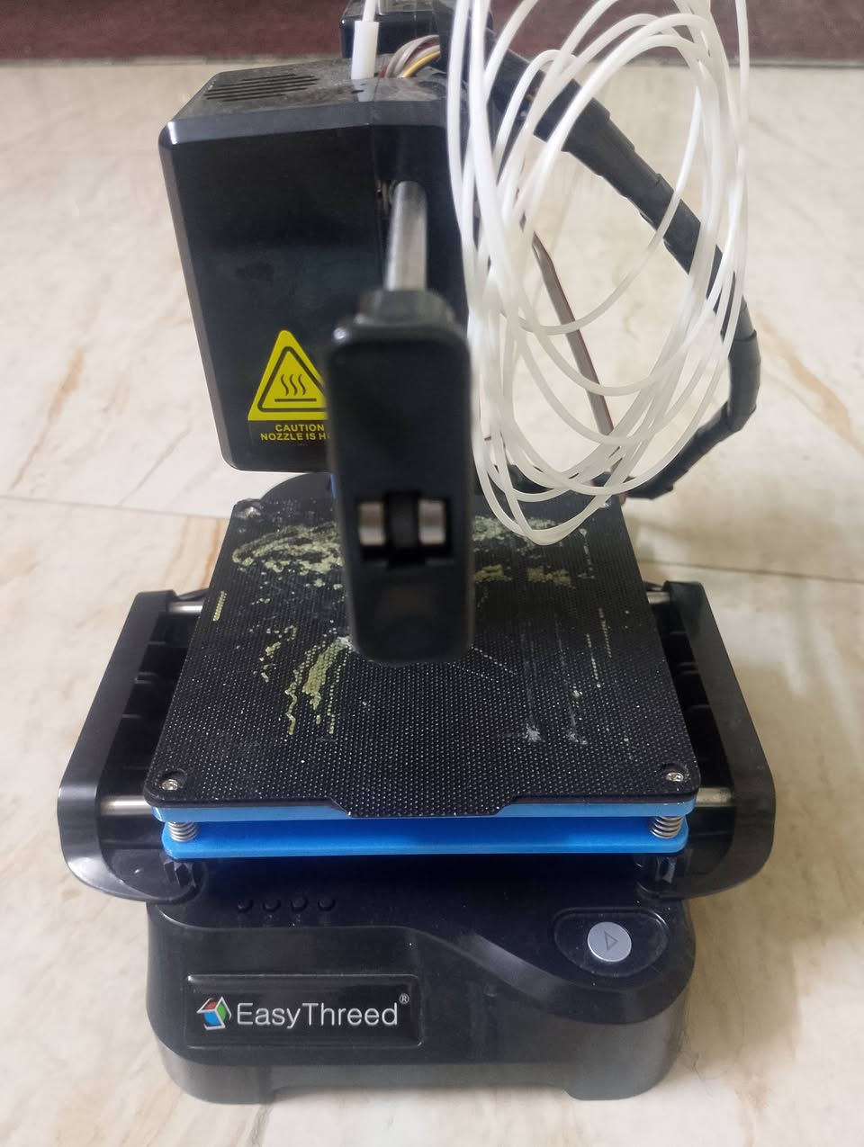 طابعه 3D للبيع نوع easy threed  استعمال قليل ... سبب البيع اشتريت طابعه ضخمه .. سعر 40 الف

تواصل ***********
