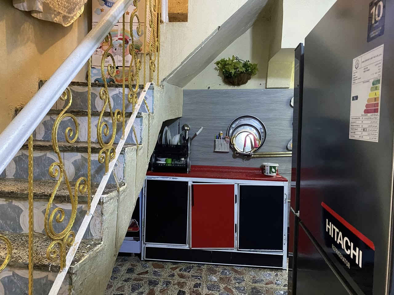 للبيع في مدينة الصدر قطاع 55بظهر الإطفاء مال شارع الداخل قاط ونص سعر 120 وبيهة مجال
***********
