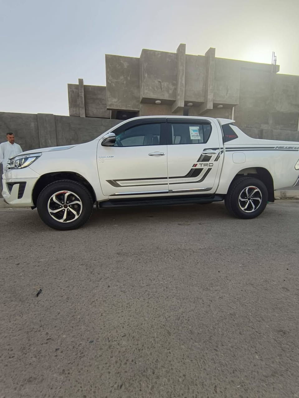 سلام عليكم 
للبيع هايلوكس ٢٠١٩ فول مواصفات TRD ٦ سلندر السياره كفاله عامه عده بارد جوه قبق البانزين على كد ٤ اصابع السياره ماشيه ٦٦الف حقيقي مكان السياره تكريت صلاح الدين السعر ٣١٠$وبي مجال قليل الاستفسار ع رقم هذا ما متواجد ع فيس ***********
