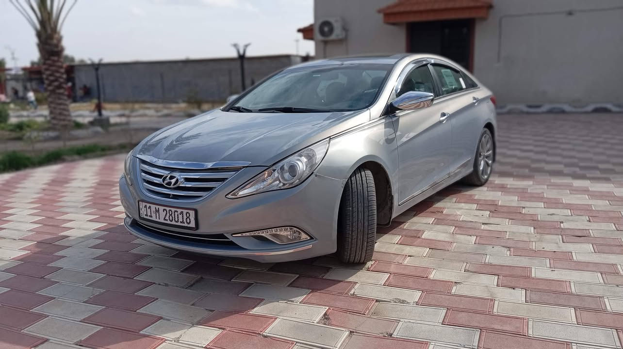 السلام عليكم
للبيع سوناتا وارد امريكي موديل 2013 لون أزرق غير محدد حادث بيها چاملغ ايسر ربع منه ومعدل ومصبوغ والبنيد مبدل نفس اللون محرك GDi 2400 السيارة خير من الله مكاني بغداد البياع حي المواصلات شارع الضغط الاستفسار الاتصال ***********
