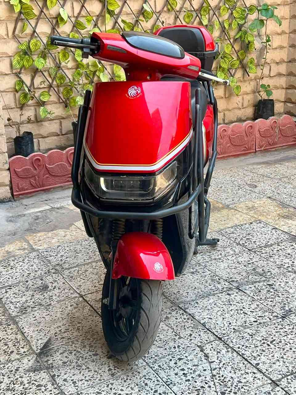 دراجه شحن  سكنس موديل 25 للبيع تحتوي على 7 بطاريات كبار السرعه 100 نظام البك والبارك سويج عدد 2 بصمه 2 الدراجه اي نقص مابيه السعر 600 وبيه مجال العنوان زيونه ***********@
