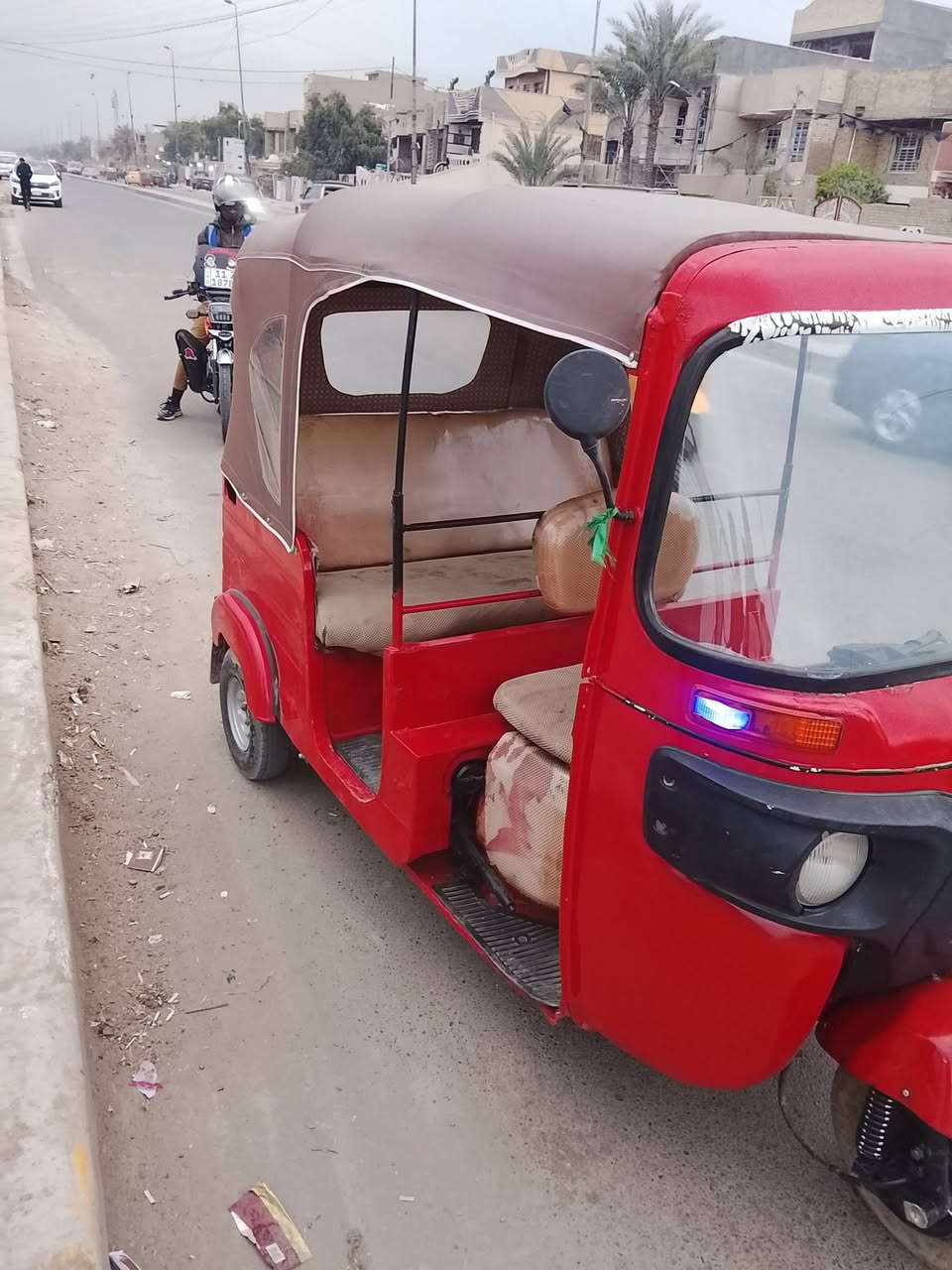 السلام عليكم توكتوك موديل 18 توكتوك خير من الله السعر 3600 وبيه مجال شي بصيط محرك مال 20 الرقم ***********
