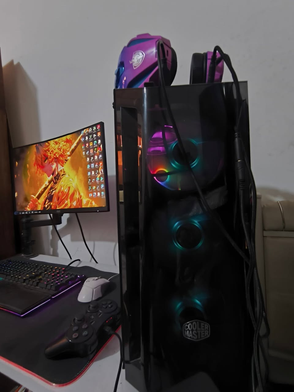 PC للبيع  مشتغلة اقل ال 100 ساعة
1. المعالج (CPU): Intel Core i5-12400F
2. اللوحة الأم (Motherboard): MSI PRO B760M-P DDR4
3. كرت الشاشة (GPU): XFX Radeon RX 6700 XT 12GB
4. الذاكرة العشوائية (RAM): 16GB (2x8GB) DDR4
5. وحدة التخزين (SSD): 1TB NVMe M.2 Bullet
6. المبرد (Cooler): Gammaxx AG400 Cooler 120 RGB
7. مزود الطاقة (PSU): Gigabyte 650W Bronze Plus
8. الشاشة (Monitor): AOC 24" Curved 165Hz 1ms
1250


**إذا كنت صاحب هذا الإعلان وتريد حذفه لأي سبب، رجاءا أرسل رسالة إلى الدعم الفني**