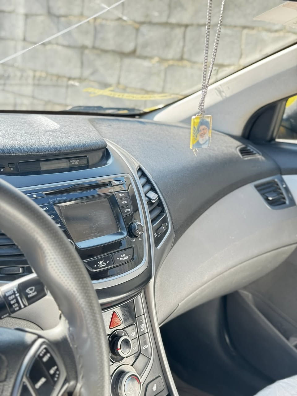 النترا 2016
السياره ضرر خارج العراق جاملغ الخلفي قبق بانزين 

داخل العراق جاملغ الأمامي 

السياره الخط جوال 
رقم سيارة بغداد 
مكان السياره ديالى تقاطع القدس 

دوشمه جديده 
تايرات جديده 
كير جديد حاويه قبل 3اشهر 
السياره كبل الشغل مناقصه شي 

محتاج فلوس واريد أبيع 

السعر 98$
الاتصال 
***********
