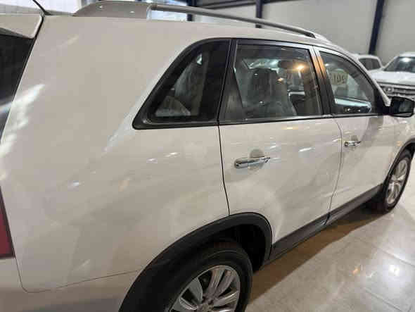 سورينتو ٢٠١٢  چاملغى بوياخهسه نه وى به سه ر جووه  به سمه و فوليوم فورميكا ٧ نه فه رى  شوين كه لار 
***********
