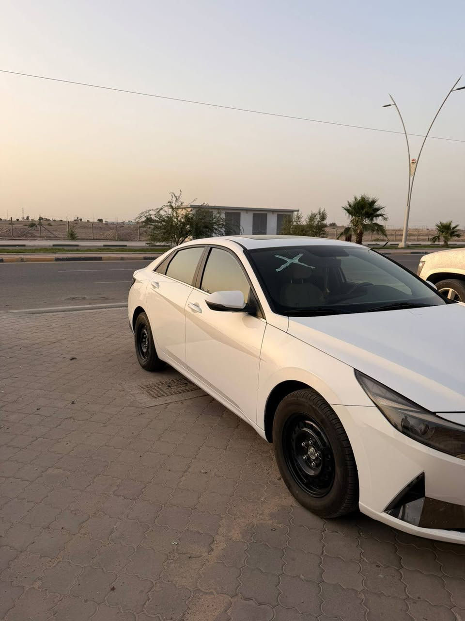 سعر مناسب جدا ..

هيونداي النترا 2023 رقم بغداد لون أبيض مال اقصاد بعد سنه وتتحول راعيه يسوي وكاله عامه مكينه 2000 ضررها  فقط بارد خفيف والصور منشورة اخر شئ  ماشية 80 الف كيلو السعر 160 وبيه مجال كلش قليل السياره فوووول مواصفات عده مثبت السرعه 

المواصفات

فتحة سقف سلايد طكتين

كشنات ميموري 

3 وضعيات قيادة

نظام صوت من شركة Bose الألمانية 

دمام وأمبليفاير

داخل اسود

لد أمامي

لد خلفي

شاشة ديجتال متصل

لد ليزري مخفي مع إنارة داخلية 

لايت زنون

بصمة تشغيل 

أوتو هولد

سايد بريك كهرباء

كشنات جلد 

كشنات تدفئة

رادار أمامي

رادار جانبي

رادار خلفي

مقابض أبواب لمس بالبصمة

نظام ترحيب للسائق مع إنارة

تبريد قطعتين خلفي امامي
رقمي ***********
