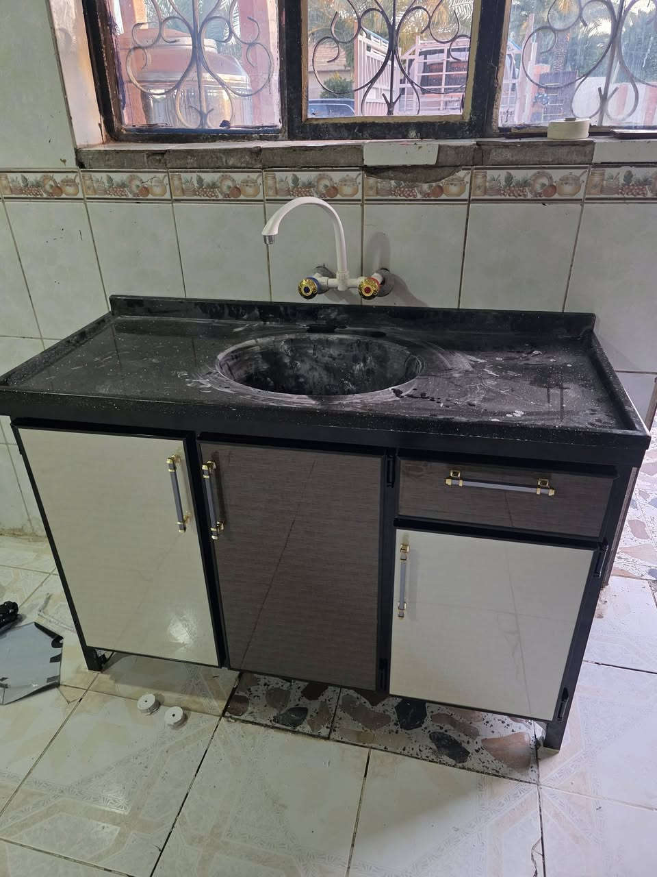 👈معرض ابو فواز للاثاث المنزلي الجمله والمفرد👉
من بيت احد الزبائن كاونتر فصال حسب الطلب ولون شايفين كل الخير ان شاءالله 🌹 🌹 

#ملاحضه_متوفر_جمله_لصحاب_المحلات 

 العنوان تكريت شارع الزهور مقابل كليه تربيه البنات مجاور الناصر مول الاستفسار والاتصال بل ***********
***********اتصال
***********واتساب فقط
