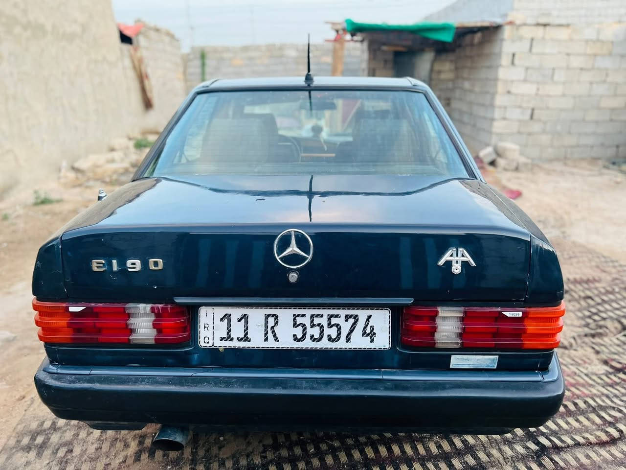 سلام عليكم مارسدس190سياره مكفوله من ضربة  و الكص سياره صبغ جماليه مديل 89 مكينه وكير بلادي حداديه جديده تخم تاير جديده كهرئيات كلها شغاله رقم  بغداد دولي السعر62وببيها مجال مكاني كربلاء رقم تلفون ***********
