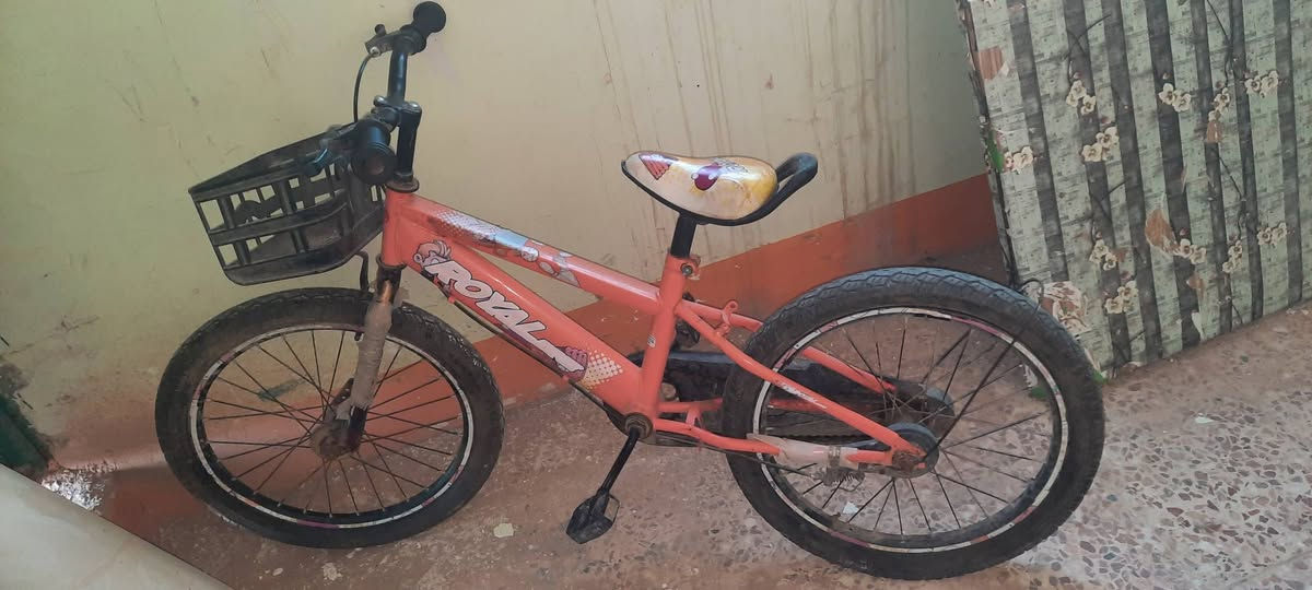 بايسكلات للبيع ازغار عله ٢٠ جبير ٥٠ ***********
