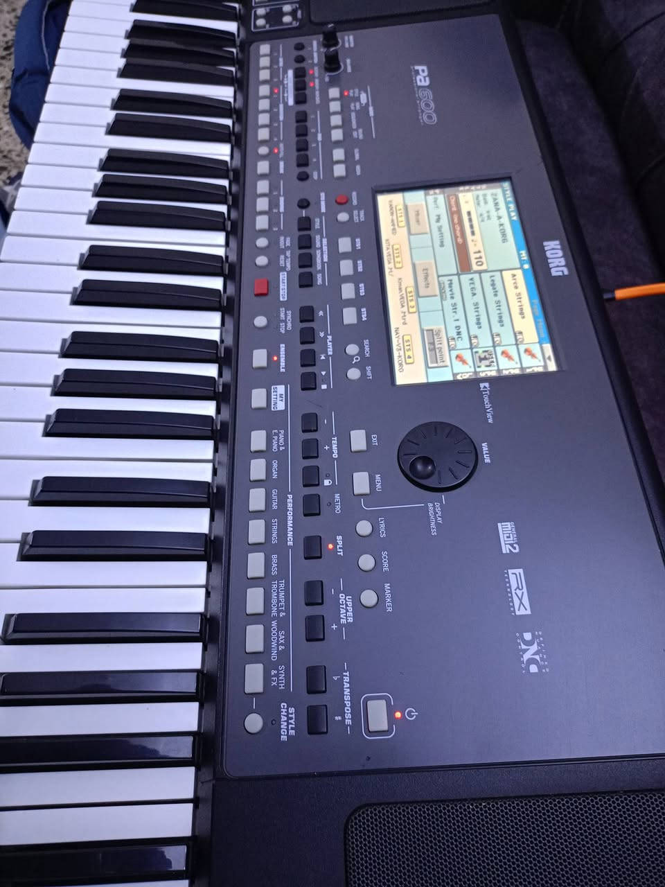 السلام عليكم كورج بي إي 600 أخو الجديد برنامج فول وجنطه السعر 6 ورقات مكان بغداد  ***********
