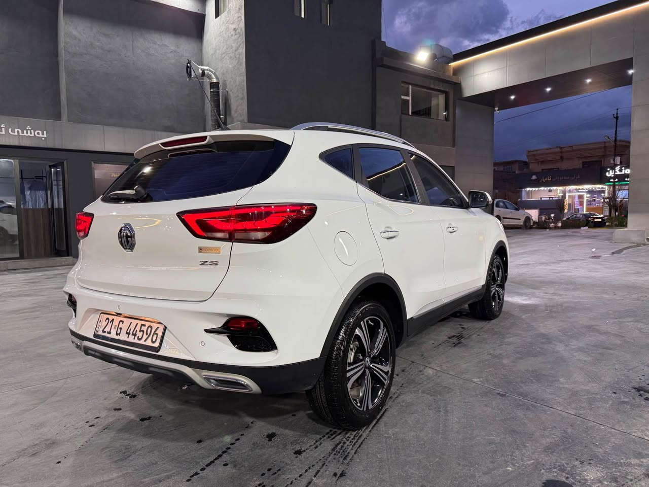 MG ZS luxury 2024  مجى زيتس ٢٠٢٤
بى بو ياخ بى سارد بى شوخت   فول موسه فات  سلايت پانوراما كوشن جلد ناو سپى. كوشن كا ره با ئاوينه كا ره با ئاوينه ئيشاره ت ته حكومى سه ر سوكان ته عديل سورعه  بريك به سمه  لايت عده سه ليد  دوگمه ى هه وراز   سو كان ته قه ل گاعى سه ر دوسه  به رگى كوشن و كا مل ١٤ هه زار روشتوه.   ويل كروم  ١٣٧$ مجاليكى كه م *********** السليمانية, العراق
