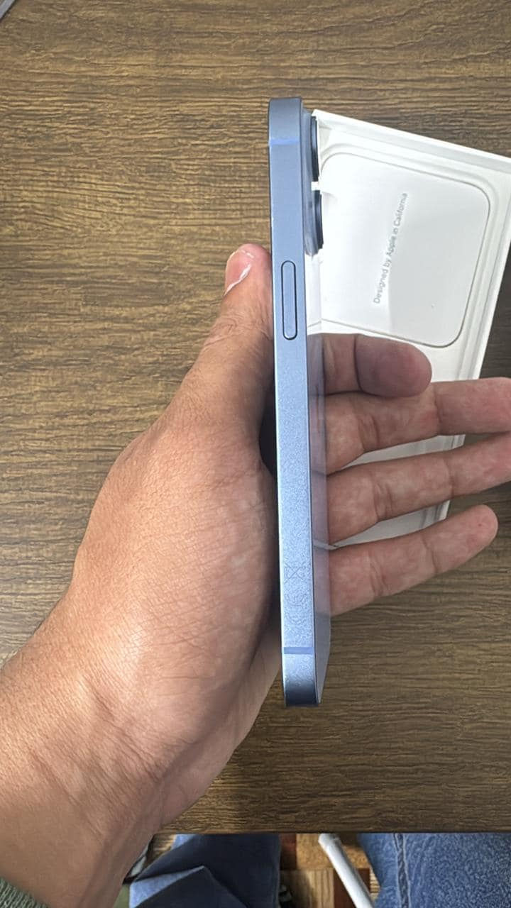 سلام عليكم 
ايفون 14 العادي
128 كيكا 
بطارية 100
نظافة 100‎
جهاز مكفول من الفحص
بغداد 

‪***********‬
