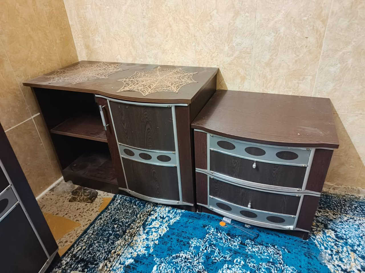 بيع سريع مباشر
غرفة نوم تركي 6 ابواب.. 6 قطع نظيفة 
مع دوشك طبي 
السعر مناسب 200 الف 
العنوان أربيل شارع ١٠٠ باداوه / فرع جامع خديجة الكبرى,
قرب مستوصف ملا افندي.
يتوفر توصيل داخل أربيل والموصل
للإستفسار
***********/ واتساب
***********
***********
