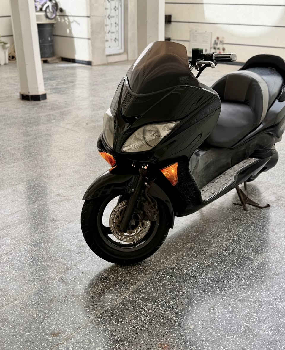 فورزا  0️⃣  8️⃣ عمية  بلادي للبيع
منضوية زنون اكزوز رياضي دراجة نضيفة 
مكينة ناعمة جاهزة 
 /  أي نقص ما بيها 
شلعه معدل / كهربائيات كلها شغال /  
  اوراقها كامله 
سعرها ( 950) مكاني بغداد مدينة الصدر 
اللاستفسار : هـ ***********

