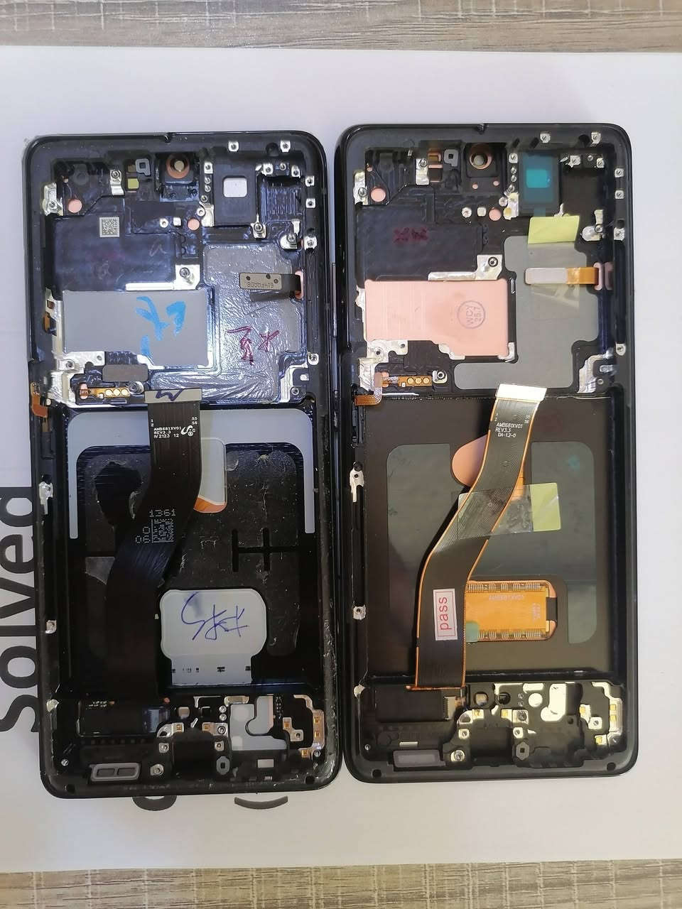 السلام عليكم
شاشتين S21 ultra اصلي وحده تفصيخ جديد والثانيه جديد لوك
اذا اثنينهن احسبهن ب200
اذا وحده 110
*********** متوفر توصيل
