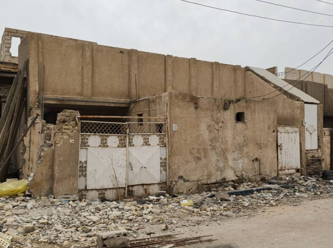 للبيع بيت قديم يعتبر قطعه في كربلاء شهداء الموضفين طابو صرف مساحه 200م واجهه 10 نزال20 سعر 300 مليون 
‏ ***********
‏
