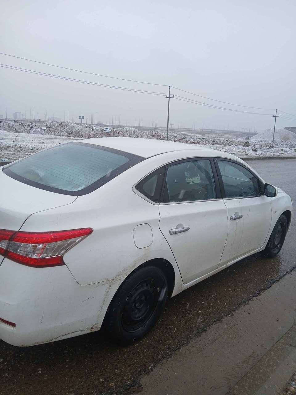 نیسان سێنتڕا ‌‌2014 خەلیجی
2 پارچەی سبوخە 
گێر و مەکینە بەشەرت
تەقەو ڕەقە بەشەرت
فەحس و هەزەی نوێیە
سەنەوی بەسەرچووە 
سەیارەکە ماڵی دۆستە 
*********** أربيل, العراق
