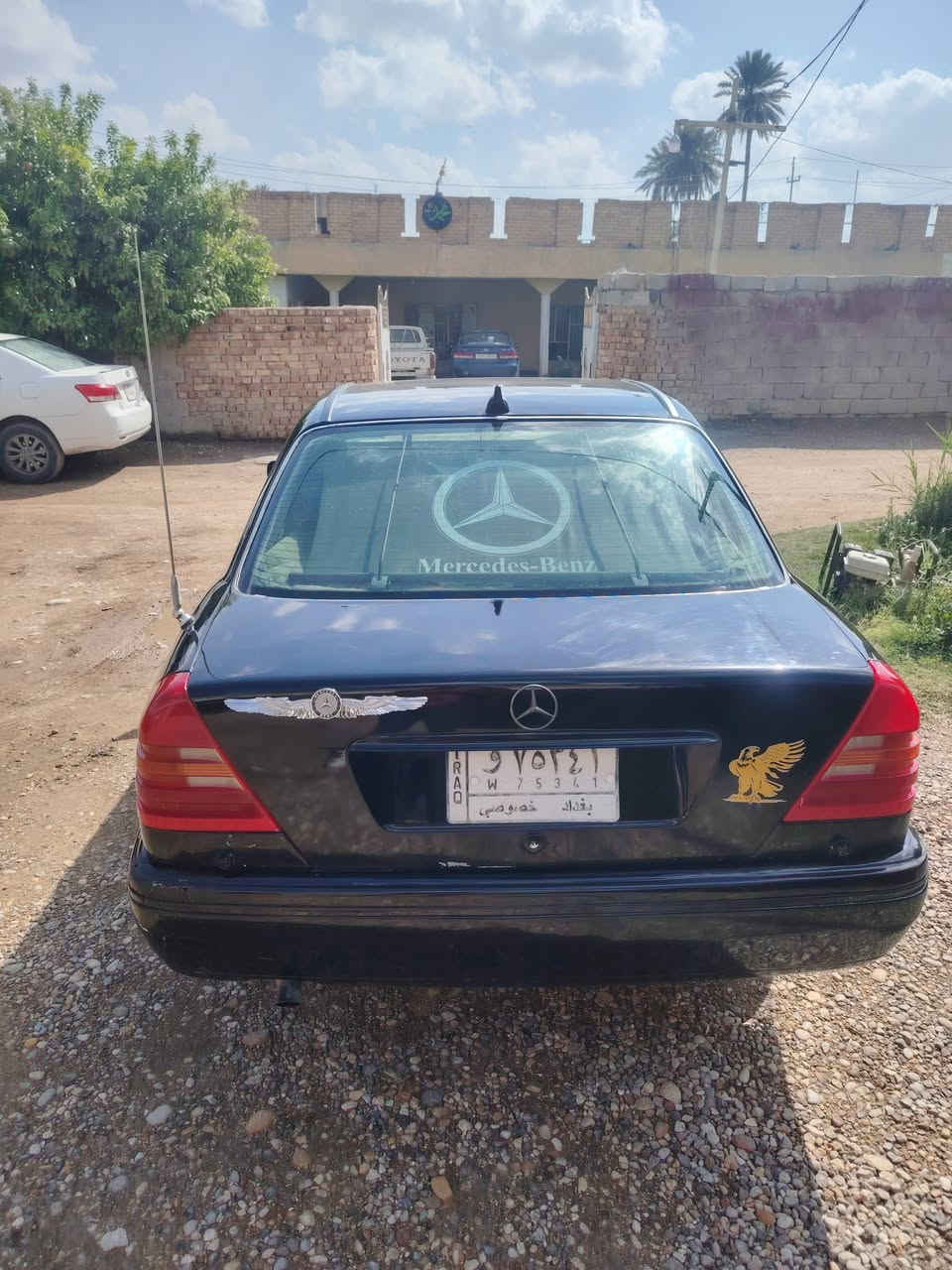 سلام عليكم 
مارسدس بيبي شبح للبيع بغداد  
موديل 1994
محرك محور VVT 3000.  كير ومحرك جدد بس سياره بيه دخانه بل كبس القوي 
حداديه جديده  
جام تحكم كهرباء 
تبريد شغال نقصه بس فريز 
السياره جاهزه من كلشي 
السعر 49 وبيه مجال 
للاستفسار ***********
