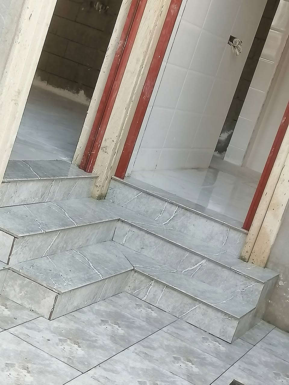 محمد (ابو إيلاف)  لعمل الارضيات  كاشي _بورسلين _مرمر _كرانيت _بايات الدرج _ازاره
للإتصال ***********  / ***********
موجود على الواتساب والخاص مفتوح
