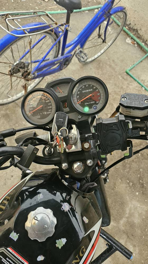 دراجة شاينك موديل 23 طالعه 2024 دراجه نضيفه وكامله مكمله تشتغل سلف وهندر وتشتغل بصمه .. كشاف ضبابي وثلجي عالي ودبل إشارة شغال.. بك لايت شغال أوراقها بس ورقه الوكيل ناقصه تطلع من اي وكيل 50 الف .. الدراجه مابيها اي نقص بس رقم واطلع اريد ابيعها لان شغلي يجبرني اعوفها وماطلع بيها ... الشراي بس يراسلني *********** . مكاني بصره البصرة, العراق
