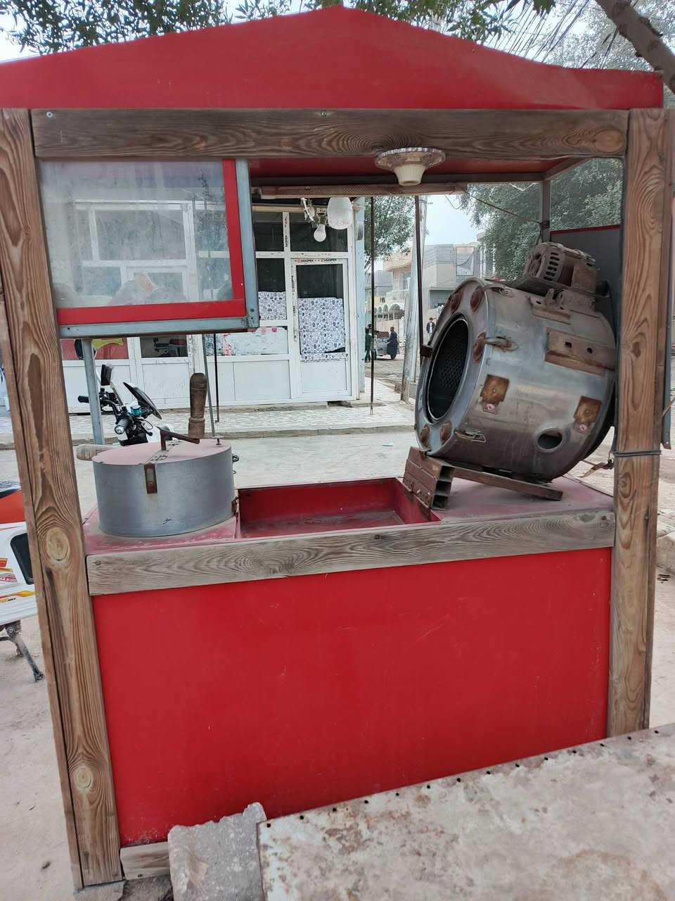 مكينة حب وشامية نضيفة  السعر 250 وبيهة مجال تواصل خاص موجود ***********
