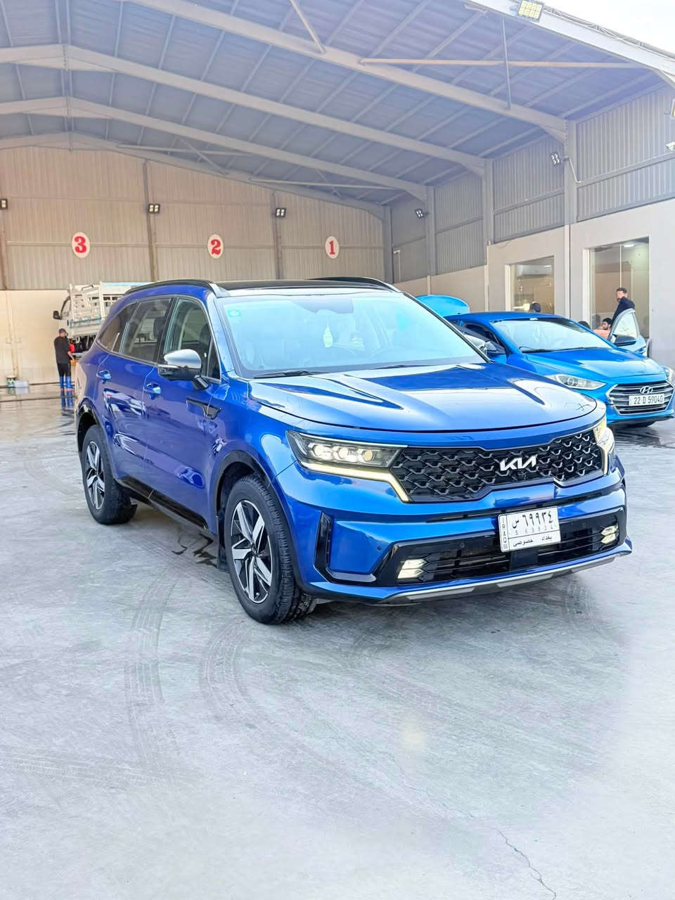 سورنتو 2021 وارد امريكي رقم بغداد
فول مواصفات S 
4 سلندر 
7 راكب 
3 قطع تبريد 
كشنات جلد 
كشن كهرباء 
رادارات 
حساسات 
توقف ذاتي 
ماشيه 64 
بيها قطعتين صبغ بنيد وجاملغ بدون دواخل 

السعر 190$ وبيها مجال بسيط 
العنوان / واسط- الصويرة 
***********
