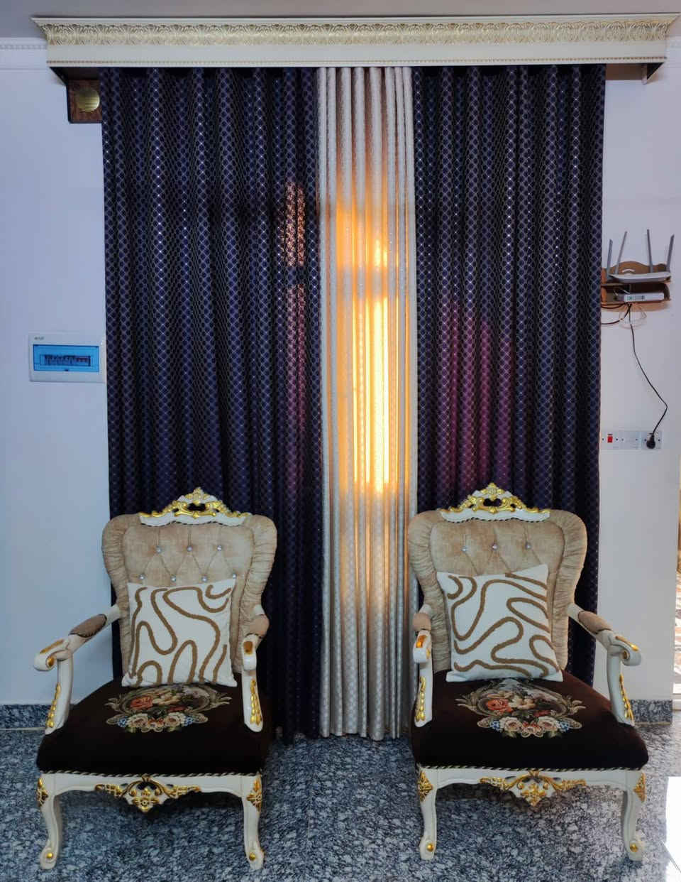 مغسلة للبيع استعمال شهر واحد السعر 60 ألف بدون خلاط 
البردة النيلي سعرها 50 ألف 
البرده التركوازي مع التول 75 ألف وبي مجال


**إذا كنت صاحب هذا الإعلان وتريد حذفه لأي سبب، رجاءا أرسل رسالة إلى الدعم الفني**