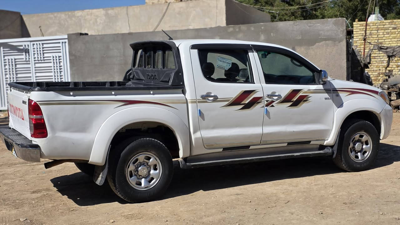 موديل ٢٠٠٦ فور ويل 
سياره نظيفه وجاهزة بمعنى الكلمه كفالة عامه ماعد بارد قليل تحويل مباشره السعر ١٣٨ ورقة مكان السيارة الديوانية الاتصال ***********
