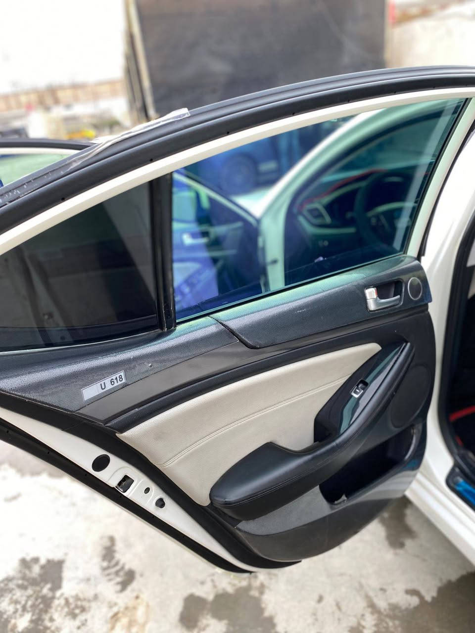 السلام عليكم
KIA CADENZA
كيا كادينزا 
وارد خليجي 
2014
السياره فول مواصفات
السعر 127 وبيها مجال شي قليل 
السياره فول
اشاير مري 
اشاير قلاب ويا البك
تدفئه تبريد كشنات اماميه
خزن كشنات
كشنات اماميه كهرباء
حساسات اماميه
حساسات خلفيه
تجوه خلفيه فول تحكم
 تحكم ستيرن 
شفتات ستيرن
سايد بربك بصمه
اوتو هولد
كشنات جلد
بانوراما طكتين
قطعتين تبريد
بصمة تشغيل
بصمة ابواب
برده خلفيه كهرباء
حاجب ضبابي
دشبول ديجتال
وباقي مواصفات الكادنزا معروفه من ناحية الترحيب والمواصفا
حادثها جاملغ ونص بنيد وصفحه رشت كلير كفاله من فتح ودواخل 

حساسات اماميه
حساسات خلفيه
تجوه خلفيه فول تحكم
 تحكم ستيرن 
شفتات ستيرن
سايد بربك بصمه
اوتو هولد
كشنات جلد
بانوراما طكتين
قطعتين تبريد
بصمة تشغيل
بصمة ابواب
برده خلفيه كهرباء
حاجب ضبابي
دشبول ديجتال
وباقي مواصفات الكادنزا معروفه من ناحية الترحيب
مكان : بابل 
***********
