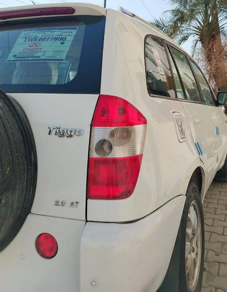 سلام عليكم
 للبيع تيكو موديل 2012
سياره بدون صبغ ولا حادث
مكينه كير صدر تبريد ثلج سياره حلوه جاهزه كهربائيات كلها شغاله گير ميكانيكي رقم بغداد انكليزي
مكاني بغداد / الاعظميه
السعر 63 وبيها مجال للطيبين
رقم ***********
