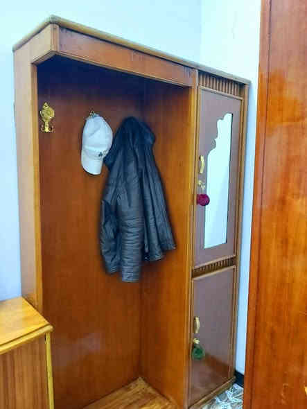 غرفه ام6 تزكام ثقيل صاج وجهين نضافه ٨٥% كامله اي نقص ما بيه سعر ٤٥٠ الف العنوان ميسان الجمعيات الشراي يتصل ***********
