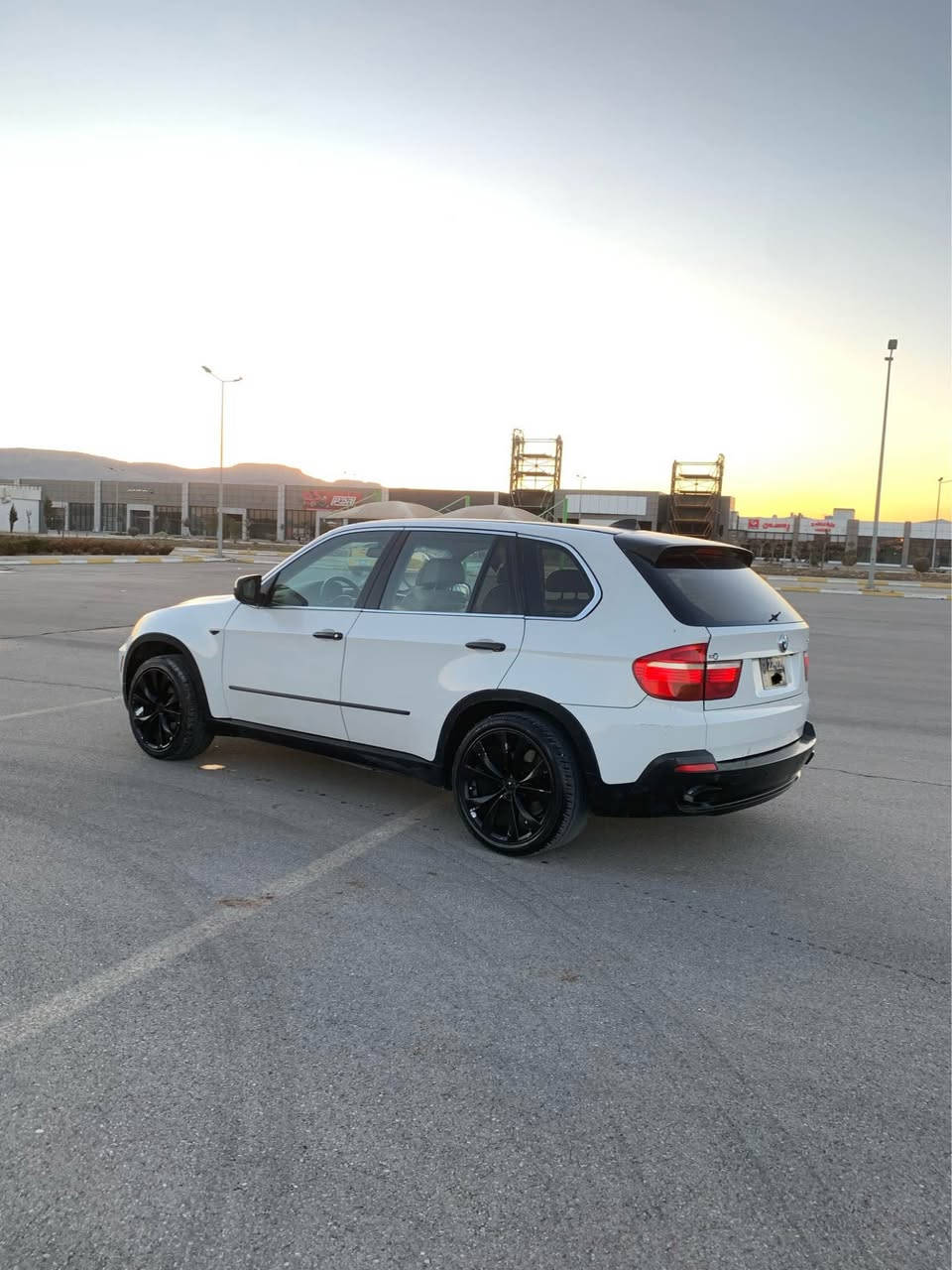 Bmw x5 
مۆدێل2013 
Drive 2013 
علوجی دوبە ی 
موس 
8بستۆن  
کوشن جلدو کوشن هیتەر 
 کوشن  خەزن و پانۆراما 
ئاوێنە کارەباو دژە فول 
شاشە وکامێرا ٣٦٠پلە بە دەوری خۆیا 
کامل حاسە و برێک بە سمە 
ئۆتۆ هۆلد گێڕ ئۆتۆماتیک و عادی و سپۆرت 
سنوق کارە با 
١٦١هە زار رۆشتوە  
٤تایە و ویل لۆک 
کامل سێرڤسی بۆ کراوە 
هیچ مە سرە فی نییە و یە ک دینار مە سرە فی تیا نییە 
 زۆر مە زبوتە گێڕو مە کینە و کارە بای   بە شەرت 
ئە وە هە موزانیارییە کانیە تی تکایە گە ر موشتە ری تێل بکە 
بۆ فرۆشتن 
ئیشی قەرزو قیست ناکە م. تکایە 
 بۆ ئە وانە  تێل مە کە 
 تکایە 
 بۆ فرۆشتن لە سلێمانی 
سعری٧٨گە ڵا 
***********
وەتس ئە پی  لە سەرە السليمانية, العراق

