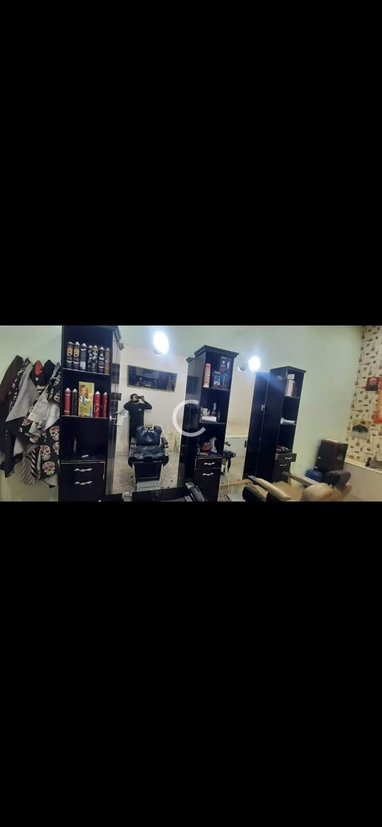 سلام عليكم كرسي حلاقه للبيع سعره ٥٠ الف قفل

 ميز حلاقه الاسود  ٣ دنك وجامه وحده الثانيه مكسوره   السعر ١٥٠ قفل شغل نجار تفصال  
ميز حلاقه تعليك  هوه وجاماته عدد ٢ اب ١٠٠ قفل 
مكاني شطره 
***********
