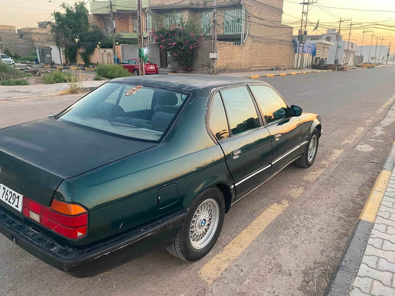 السلام عليكم

Bmw 740 موديل 1993 للبيع

رقم بغداد الجديد مشروع وطني سنويتها لل٢٧ وهزة ما خلصانه 

صدر امامي خلفي جديد 

مكينة وگير كفالة 

كشنات كهرباء فتحه سقف

مكانها واسط العزيزية 

السعر 58 وبيها مجال بسيط

للتواصل ***********
متواجد ماسنجر وواتساب
