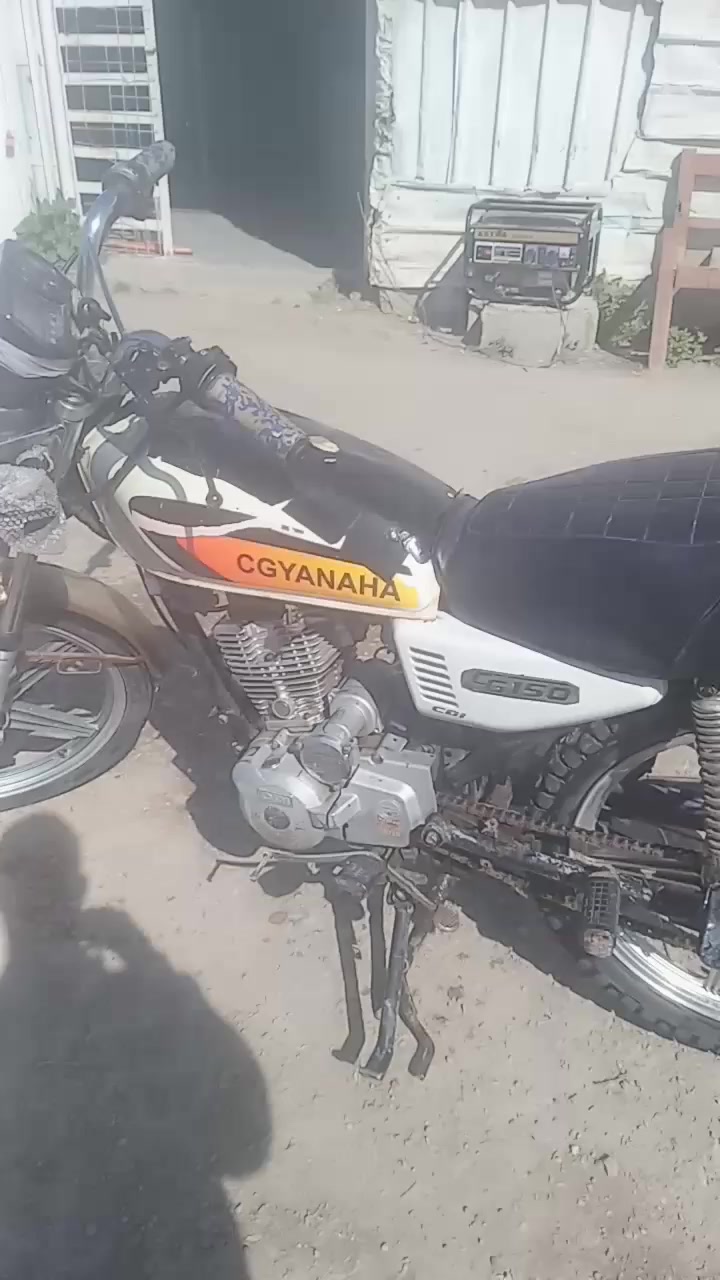 سلام عليكم دراجة البيع دراجة جاهزه وراق كامله من كلشي موديل 19مكينه ناعمه سعر 350وبيه مجال 8وهاذ رقم ***********
