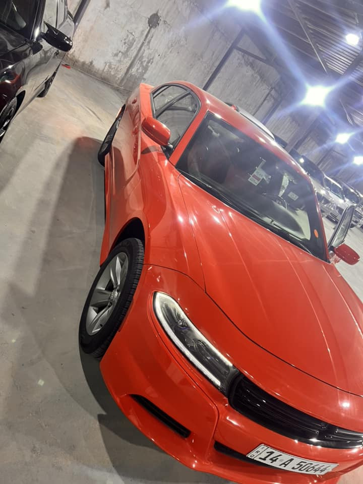 جارجر2018اصل لون برتقالي 
‎رقم بصره مشروع وطني بأسمي
60kmالسيارة حادثه دعامية امامي فقط بدون ايرباك 
‎المحرك : V6.  3.6L 
‎سياره جديده بمعنى الكلمه 
‎مواصفات ال SXT
‎شاشه كبيرة مع نظام ملاحة GPS 
‎سستم صوت الپاين 
‎مقاعد جلد رياضية احمر واسود  
‎ مقعد السائق كهربائي 
‎ حساسات مع مانع تصادم خلفي . 
‎ تشغيل عن بعد  
‎ محدد سرعة  
‎ كاميرا خلفية 
‎ مرايا متحسسة للاضاءة العالية  
‎وباقي المواصفات معروفة 
‎ رقم الهاتف ***********
مكاني البصرة البيع او مراوس
