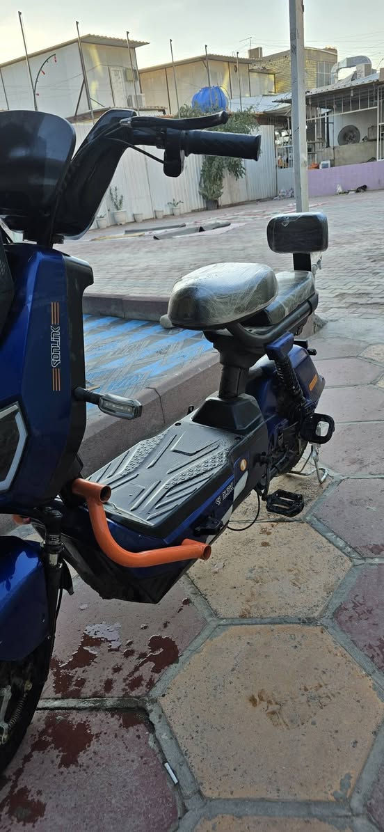 السلام عليكم 

دراجه شحن للبيع  استخدام اسبوعين فقط اشترينهاهه ٤٥٠ سعر البيع ٣٥٠ الضرر بلصوره كسر بلجاملغ الامامي فقط  بغداد مدينه الصدر كياره قطاع ٦٢ 

***********
