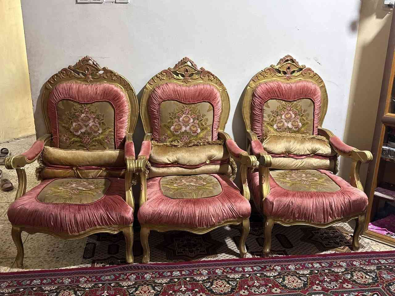 للبيع ديوان ابو 19 مقعد للاستفسار ***********
