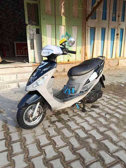 السلام عليكم دراجه ماكس منغولي للبيع مكينه مامفتوحه شغاله سلف هندر الدراجه مكينه خرسه ب800وبيه مجال 
***********
