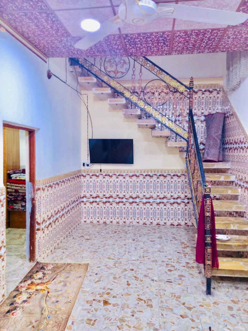 دار البيع 100متر أساس تجعيب بناءً بلوك السكف عكاده بي غرفتين وصاله ومطبخ واستقبال وصحيات داخليه وخارجيه السعر25وبي مجال بصيط بيع نقد فقط العنوان النجف الاشرف كوفه شارع المعمل بكفه مدرست علي الرماحيي
***********
***********
