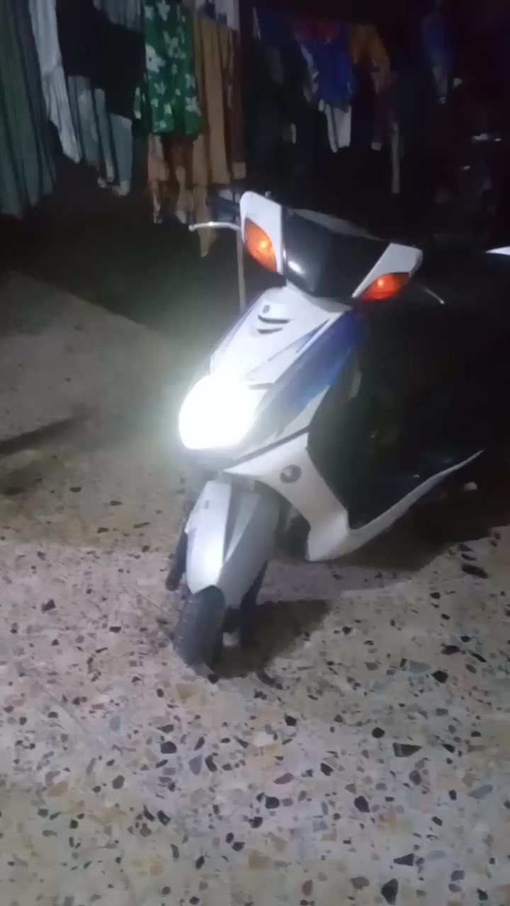 للبيع سكنس 110 (محرك بلادي)مزوده
المحرك: بلادي ما مفتوح (فقط ولفات) تشغيل نكرة ومكفول من الرنة والدخنة.

​التزويد: لايت زنون + نظام صوتي MP3 + ويلات اثنين.

​السعر: 450 ألف (وبيه مجال بسيط للشراي المستعجل).

​للتواصل: [***********] - [مكانك ببغداد مدينت الصدر ]

السعر ٤٥٠..بيه مجال حك الجيه
