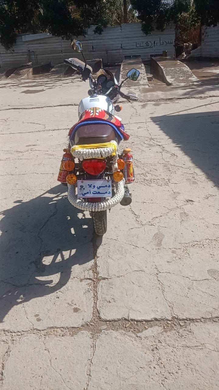 سلام عليكم دراجه دايون نفخ مديل23بعدهي جديده ثالث تبديلت دهن للبيع اوراق سكنر الدراجه طالعه بل 26صاله اقل الشهر بس متوازي عليه وريد ابيعه الي تعجبه هاذ ه رقمي وتدللون وخاص مفتوح اربعه وعشرين ساعه ***********
