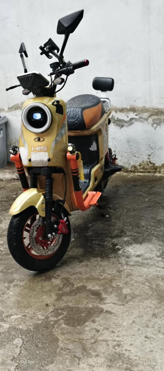 ماطور شحن لبيع السعر 400/الموصل جانب الايمن


**إذا كنت صاحب هذا الإعلان وتريد حذفه لأي سبب، رجاءا أرسل رسالة إلى الدعم الفني**