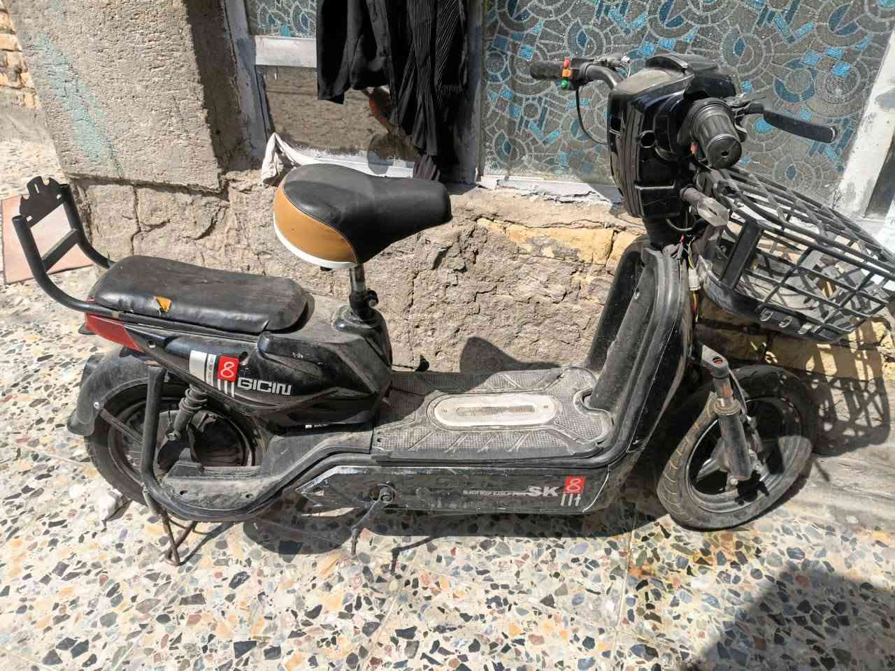 للبيع شغاله بس تاير بنجر سعر 100 مكان بغداد لكفائات لعببدي


**إذا كنت صاحب هذا الإعلان وتريد حذفه لأي سبب، رجاءا أرسل رسالة إلى الدعم الفني**