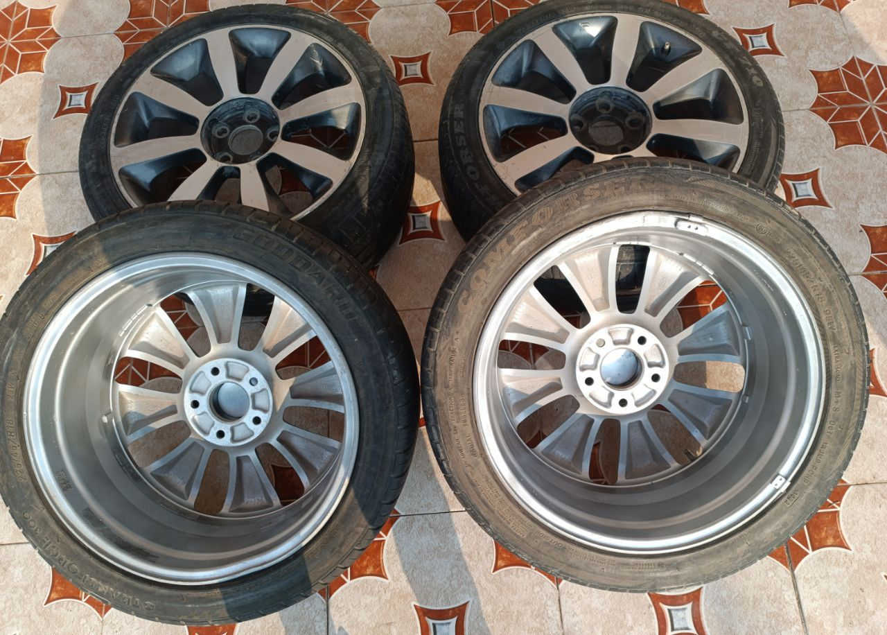 السلام عليكم 
للبيع تخم ويل كب كوري حجم 18 مع 3 تاير حجم 225/45/18
الويل اكو منهن بيهن لحيم  
السعر 200وبيهن مجال 
مكاني بابل
***********
