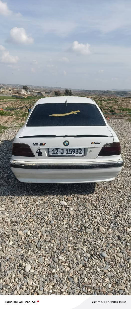 السلام عليكم سياره بي ام كاسحه موديل 95 حجم 730 سياره محدثه 2000 سياره جديده كلش سياره غرفتها تعبانه محركها نص عمر جير شرط بها كاملق من جهه السائق بصبغ بها تلقيطات صبغ ضخم جديد باتري جديد تواير نص عمر تخم الخلفي نص عمر قشر كلش نظيف وحلو موضح عندك بالصوره مراوس مراوس سعرها حيل مناسب 43 ورقه وبيها مجال بيع مستعجل كربون بنزين بها السياره باسمي شرط التحويل تريد وكاله تريد تحويل بس اني احول اي ثلاث مرات انشرها وارجع امسحها من وعود الكاذبه سياره تجي تشوف وتشيك لا تقول لي اشرح لي تجي تشوفه وتشيك بعينك تمام العين مو مثل الحكي رقم تلفوني ***********
