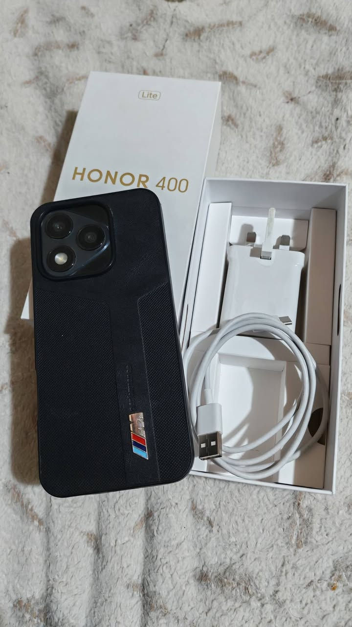 🔥 للبيع 🔥
📱 HONOR 400 LITE
🔹 اللون:أسود فخم
🔹 الذاكرة: 256GB
✨ الحالة: شبه جديد 
✨ نظيف جداً بدون أي خدش أو عيب
✨ مكفول من كلشي
✨ مع كامل الملحقات الأصلية (غير مستخدمة) + الكرتون
📸 أداء جبار وكاميرا خرافية لعشاق التصوير
🚀 سرعة وسلاسة عالية تناسب الألعاب والاستخدام الثقيل
💰 السعر:  270 ألف
📍 الموقع: (البصرة - الزبير )
📞 للتواصل: خاص أو اتصال
***********
⚡️ جهاز حديث وبحالة الوكالة
