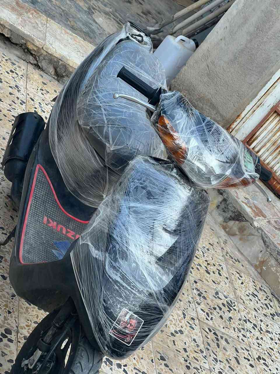 دراجه ساسوكي رياضي جديده صارهه اقل الشهر طالعه من الوكيل شرط الفحص نضافه فول السعر 600 الف نهايتهه العنوان ميسان قضاء المجر الكبير الاستفسار ***********
