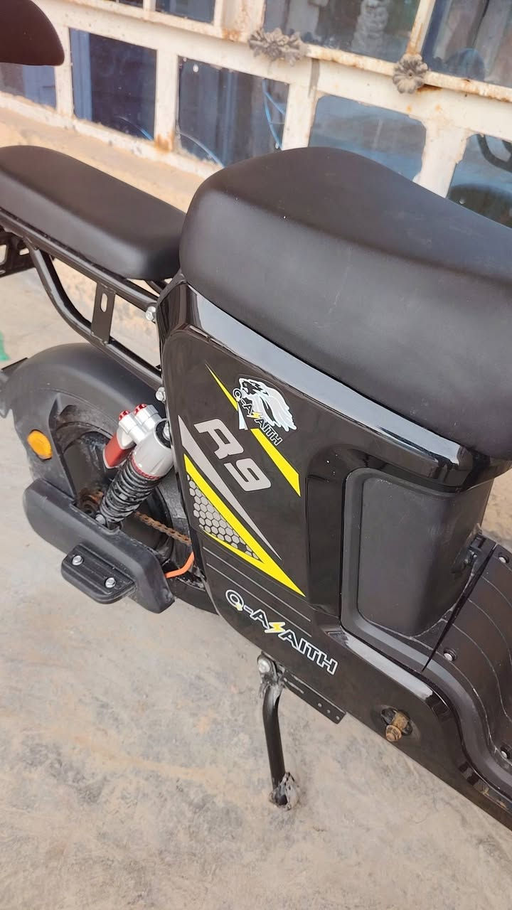 دراجه شحن R9 الحجم الكبير صار اسبوع من اشتريتها واخذتها ب٧٠٠الف الله شاهد وهسه اريد ابيعها ب٥٥٠ الف الي حاب يشتري هذا رقمي*********** مكاني كربلاء الحسينيه
